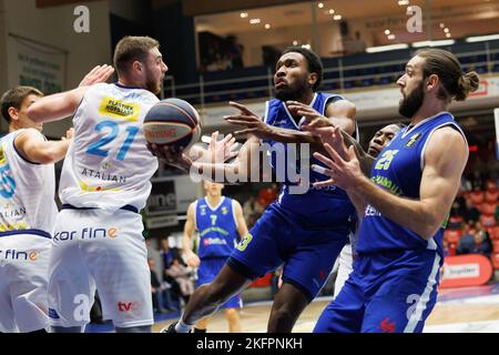 Aalst, Belgium, 19 November 2022, Aalst's Nikola Popovic and Mons' Keith Braxton fight for the ball during a basketball match between Okapi Aalst and Mons-Hainaut, Saturday 19 November 2022 in Aalst, on day 7 of the National Round Belgium in the 'BNXT League' Belgian first division basket championship. BELGA PHOTO KURT DESPLENTER Stock Photo