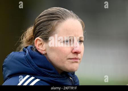 AMSTERDAM - Ajax women trainer, coach Suzanne Bakker prior to the Dutch Eredivisie women's match between Ajax and PSV at sports complex De Toekomst on November 20, 2022 in Amsterdam, Netherlands. AP | Dutch Height | Gerrit van Cologne Stock Photo