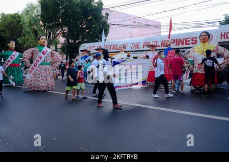 Angono, Rizal, Philippines. 20th Nov, 2022. The parade of the giant ...