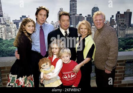 CAITLIN WACHS, GARY COLE, TIM CURRY, SASHA PIETERSE, JIMMY PINCHAK, KATHY GARVER, JOHNNY WHITAKER, FAMILY AFFAIR, 2002 Stock Photo