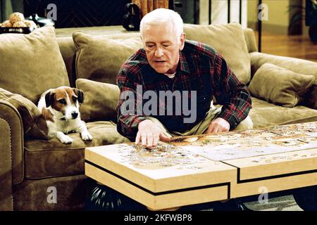 JOHN MAHONEY, FRASIER : SEASON 10, 2002 Stock Photo