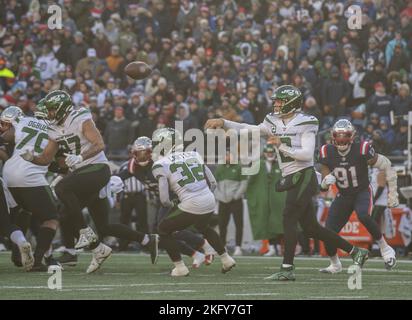 The New England Patriots, wearing their throwback uniforms, and the Detroit  Lions line up for the snap at the line of scrimmage during an NFL football  game at Gillette Stadium, Sunday, Oct.