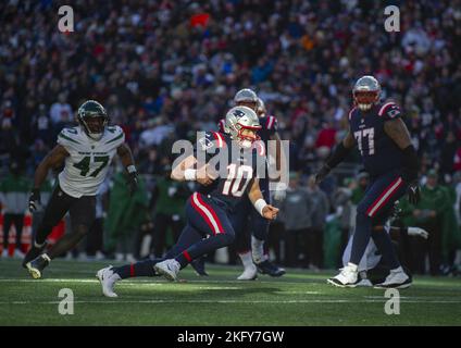 New England Patriots defensive back J.C. Jackson (27) lines up on defense  during an NFL football game against the Indianapolis Colts, Saturday, Dec.  18, 2021, in Indianapolis. (AP Photo/Zach Bolinger Stock Photo - Alamy