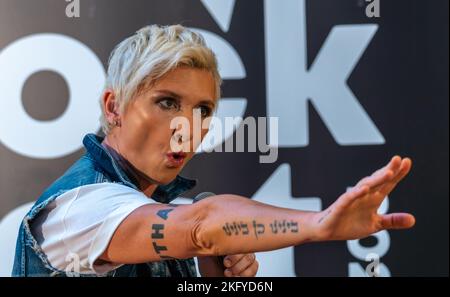 Ayol sportchilar, gimnastikachilar va figurali uchuvchilar porno videolari