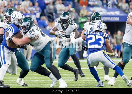 Indianapolis, Indiana, USA. 20th Nov, 2022. Indianapolis Colts quarterback Matt  Ryan (2) takes the snap under center from Indianapolis Colts center Ryan  Kelly (78) during the game between the Philadelphia Eagles and