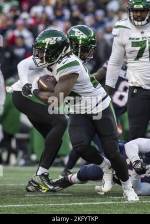 New York Jets' James Robinson (23) dives past Buffalo Bills' Tim