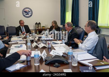 Department of Defense Chief Information Officer John Sherman, speaks to members of the Defense Innovation Board at the Pentagon, Washington, D.C., Oct. 17, 2022. Stock Photo