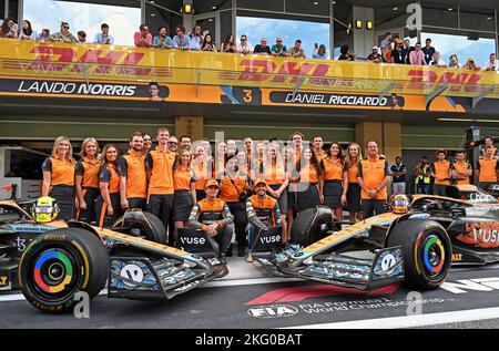 Behind the scenes at McLaren F1 Racing ft. Lando Norris & Daniel Ricciardo  with DEWALT® Tools 