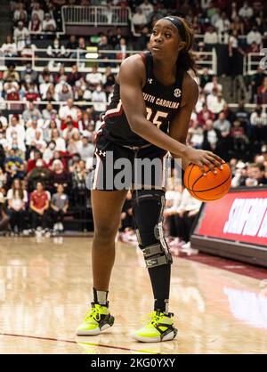 Maples Pavilion Stanford, CA. 20th Nov, 2022. CA, U.S.A. South Carolina guard Raven Johnson (25)looks to pass the ball during the NCAA Women's Basketball game between South Carolina Gamecocks and the Stanford Cardinal. South Carolina beat Stanford 76-71 in overtime at Maples Pavilion Stanford, CA. Thurman James /CSM/Alamy Live News Stock Photo