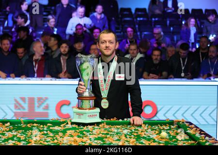 York, Britain. 20th Nov, 2022. Mark Allen of Northern Ireland celebrates after the final match against Ding Junhui of China at 2022 UK Snooker Championship in York, Britain, Nov. 20, 2022. Credit: Zhai Zheng/Xinhua/Alamy Live News Stock Photo