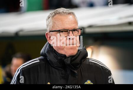 Malmoe, Sweden. 19th, November 2022. Head coach Janne Andersson of Sweden seen during the football friendly between Sweden and Algeria at Eleda Stadion in Malmoe. (Photo credit: Gonzales Photo - Joe Miller). Stock Photo