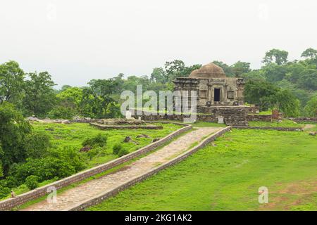 View of Jain Temple Inside Campus of Kumbhalgarh Fort, Rajasthan, India. There are 350 Jain temples in the complex Stock Photo