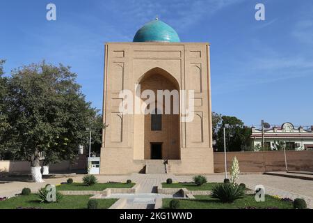 Bibi Khanym Mausoleum, Karimov Street, Historic centre, Samarkand, Samarkand Province, Uzbekistan, Central Asia Stock Photo