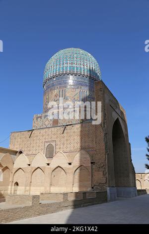 South Dome, Bibi Khanym Mosque, Karimov Street, Historic centre, Samarkand, Samarkand Province, Uzbekistan, Central Asia Stock Photo