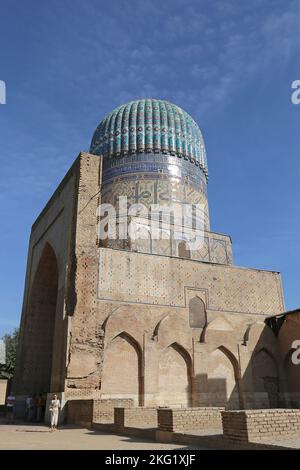 West Dome, Bibi Khanym Mosque, Karimov Street, Historic centre, Samarkand, Samarkand Province, Uzbekistan, Central Asia Stock Photo