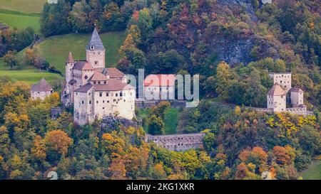 Autumn with autumn colours at Trostburg Castle - 'Trostburg' in German, 'Castel Trostburg' or 'Castel Forte' in Italian -, one of the most splendid ca Stock Photo