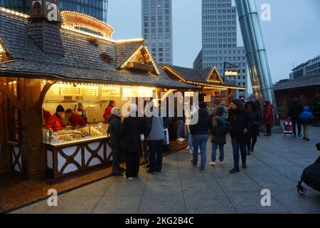 Berlin, Germany. 19th Nov, 2022. A Christmas market on Berlin's Potsdamer Platz, November 21, 2022. Credit: Ales Zapotocky/CTK Photo/Alamy Live News Stock Photo