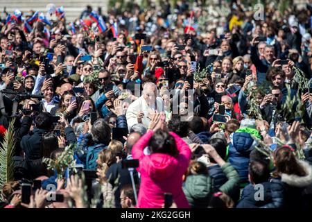 Pope Francis leads the Palm Sunday mass in St. Peter square,Palm Sunday is the final Sunday of Lent, the beginning of the Holy Week.  Vatican. Stock Photo