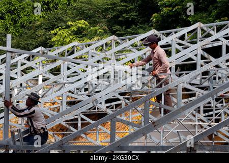 Workers on a constrcution site. New house.  Phnom Penh. Cambodia. Stock Photo