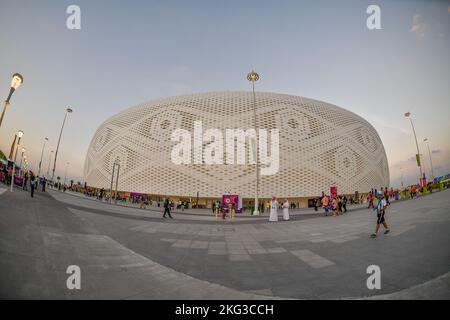 Doha, Qatar. 21st Nov, 2022. DOHA, QATAR - NOVEMBER 21: General view outside the stadium prior to the Group A - FIFA World Cup Qatar 2022 match between Senegal and Netherlands at Al Thumama Stadium on November 21, 2022 in Doha, Qatar (Photo by Pablo Morano/BSR Agency) Credit: BSR Agency/Alamy Live News Stock Photo