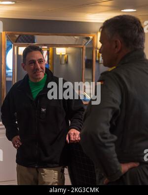 US Navy Vice Adm. Gerald Hoewing Stock Photo - Alamy