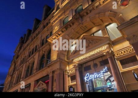 Manchester Corn Exchange building, at night, 1, Exchange Square Central, High St, Manchester, England, UK,  M3 1BD Stock Photo
