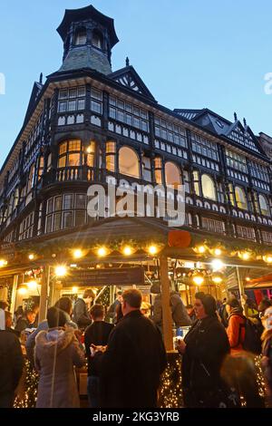 Manchester city centre, Christmas Market stalls, King St, Manchester, England, UK, M2 Stock Photo