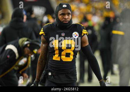 Pittsburgh, Pennsylvania, USA. 20th Nov, 2022. November 20th, 2022 Pittsburgh Steelers wide receiver Diontae Johnson (18) during Pittsburgh Steelers vs Cincinnati Bengals in Pittsburgh, PA. Jake Mysliwczyk/BMR (Credit Image: © Jake Mysliwczyk/BMR via ZUMA Press Wire) Stock Photo