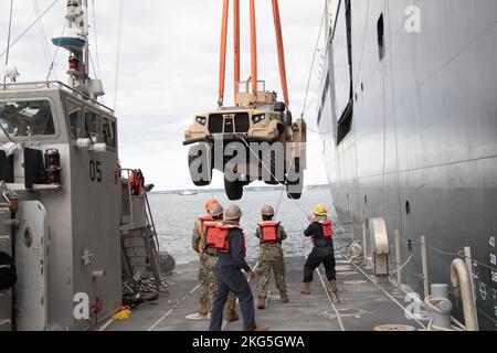 Acb Inls 221005-N-DK042-1070 PORT OF KUSHIRO, Japan (Oct. 5, 2022) Sailors from ...