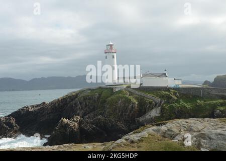 Dublin, Ireland. 2nd Oct, 2022. 20221002 - Fanad Head lighthouse sits on a peninsula at the mouth of Lough Swilly in northern County Donegal, Ireland. (Credit Image: © Chuck Myers/ZUMA Press Wire) Stock Photo