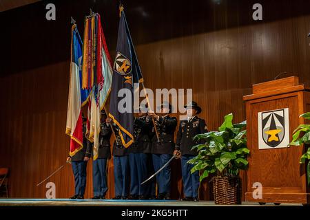 Gen James E. Rainey accepts the position of Commanding General for Army Futures Command on October 4th, 2022 in Austin, TX (US Army Photo by Patrick Hunter) Stock Photo