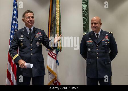 LTG Ross Coffman, Deputy Commanding General, Army Futures Command, is promoted and presented his third star by Gen James C. McConville, Chief of Staff, US Army, on Tuesday, October 4th, 2022 in Austin, TX (US Army Photo by Patrick Hunter) Stock Photo