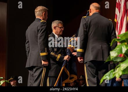 Gen James E. Rainey accepts the position of Commanding General for Army Futures Command on October 4th, 2022 in Austin, TX (US Army Photo by Patrick Hunter) Stock Photo