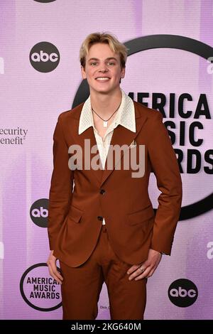 Jack Wright attends the 2022 American Music Awards at Microsoft Theater