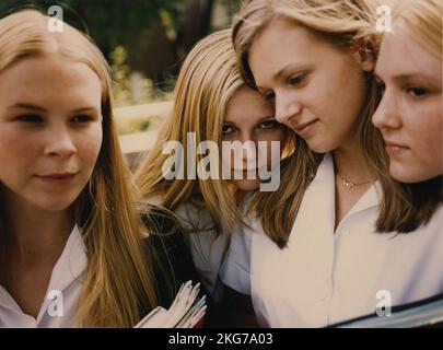 The Virgin Suicides Year : 1999 USA Director : Sofia Coppola Leslie Hayman, Kirsten Dunst, Chelse Swain,  A.J. Cook Stock Photo