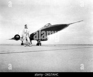 Air force test pilot 1960s hi-res stock photography and