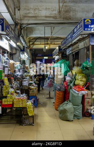 Inside the Dong Xuan Market, Hanoi, Vietnam Stock Photo