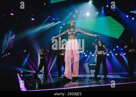 Zurich, Switzerland. 18th, November 2022. The Swiss singer Naomi Lareine performs live during the Energy Star Night 2022 at the Hallenstadion in Zürich. (Photo credit: Gonzales Photo - Tilman Jentzsch). Stock Photo