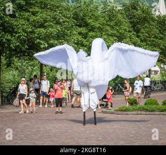 Merano (Meran) city: street artists during the Festival Asphalt art  at Merano streets in South Tyrol, Trentino Alto Adige, northern Italy, Stock Photo