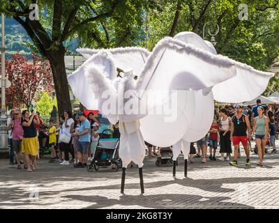 Merano (Meran) city: street artists during the Festival Asphalt art  at Merano streets in South Tyrol, Trentino Alto Adige, northern Italy, Stock Photo