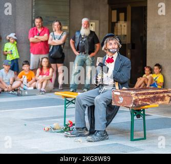 Merano (Meran) city: street artists during the Festival Asphalt art  at Merano streets in South Tyrol, Trentino Alto Adige, northern Italy, Stock Photo