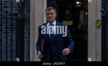 London, England, UK. 22nd Nov, 2022. Secretary of State for Transport MARK HARPER isseen outside 10 Downing Street as cabinet meet. (Credit Image: © Tayfun Salci/ZUMA Press Wire) Stock Photo