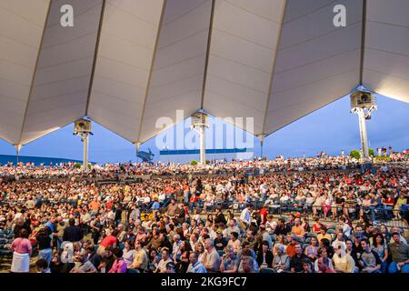 Virginia Portsmouth NTELOS Pavilion at Harbor Center centre,Norah Jones concert performance entertainment show,crowd audience Stock Photo