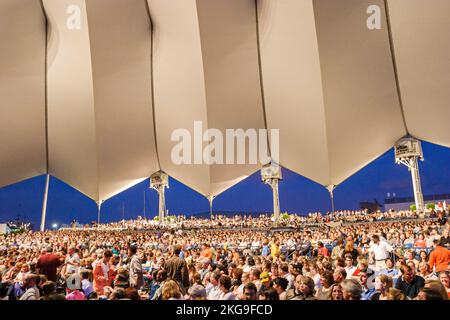 Portsmouth Virginia,Colonial history,NTELOS Pavilion at Harbor Center,centre,scenes from Norah Jones concert,performance,entertainment,show,visitors t Stock Photo