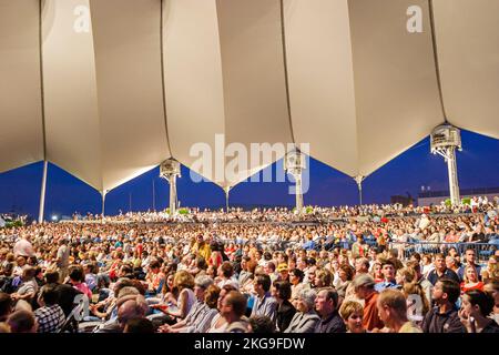 Virginia Portsmouth NTELOS Pavilion at Harbor Center centre,Norah Jones concert performance entertainment show,crowd audience Stock Photo