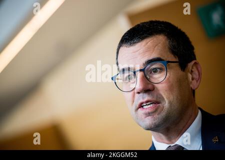 N-VA's Sander Loones pictured during a session of the parliamentary commission for Finance and Budget, at the Federal Parliament in Brussels, Wednesday 23 November 2022. BELGA PHOTO JASPER JACOBS Stock Photo