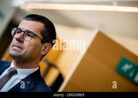 N-VA's Sander Loones pictured during a session of the parliamentary commission for Finance and Budget, at the Federal Parliament in Brussels, Wednesday 23 November 2022. BELGA PHOTO JASPER JACOBS Stock Photo