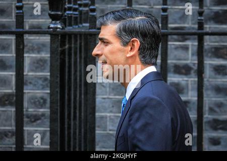 Downing Street, London, 23rd Nov 2022. Rishi Sunak, MP, British Prime Minister, exits 10 Downing Street to face Prime Minister's Questions (PMQs) at the Parliament. Credit: Imageplotter/Alamy Live News Stock Photo