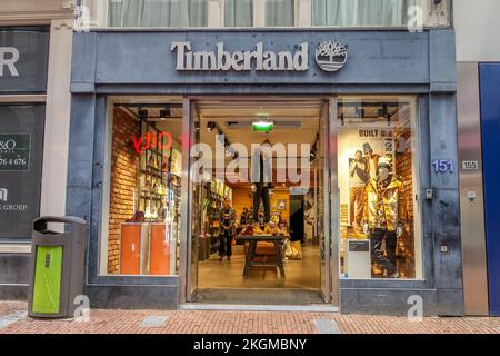 Verbazingwekkend Compliment faillissement Timberland shoes store entrance in Leonardo shopping center in Rome Stock  Photo - Alamy