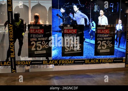 Copenhagen/Denmark/23 November 2022/Shoppers for black friday and week shopping in danish capital (Photo. Francis Joseph Dean/Dean Pictures. Stock Photo